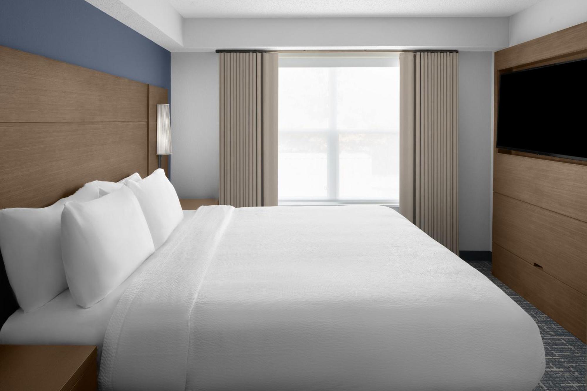 Residence Inn By Marriott Холънд Екстериор снимка