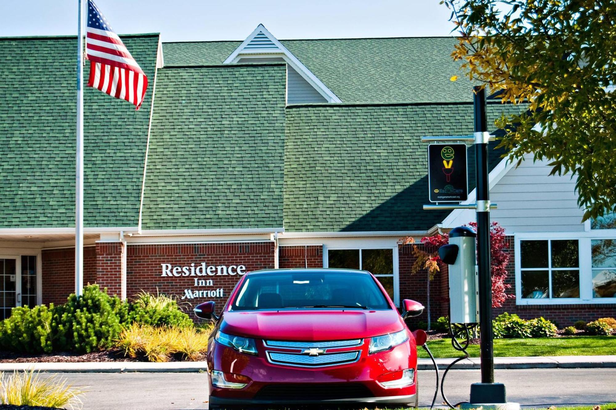 Residence Inn By Marriott Холънд Екстериор снимка